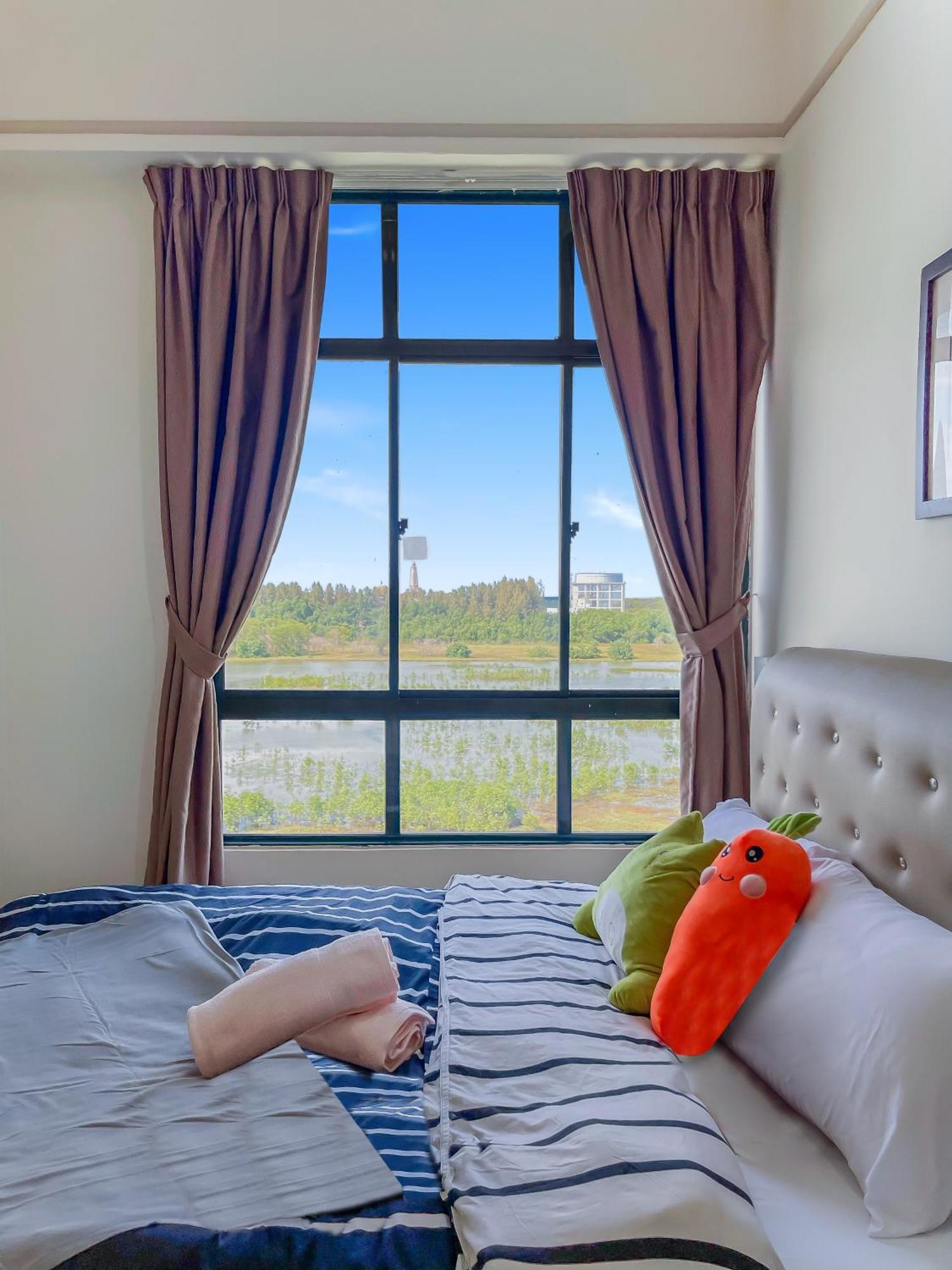 1 Bedroom Apartment, Melaka Cbd Town Center- Hosted By Private Locals Resident, Balcony With City Skyline View Or Seaview, Opposite Malls, Tv Box, 5 Minutes To Jonker Street, Malacca Екстериор снимка